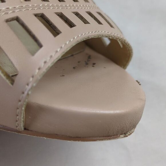 For Kitty Rescue! Guess Laser Cut Stilettos - Picture 10 of 16